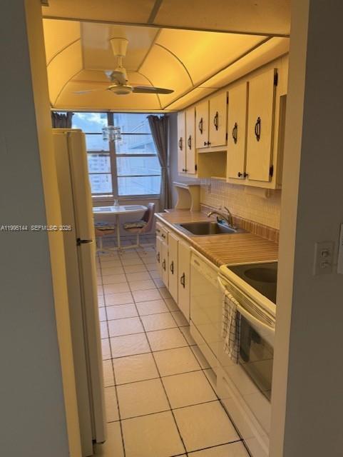 WINSTON TOWERS 500 CONDO - Residential