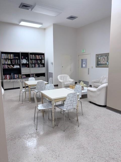 WINSTON TOWERS 500 CONDO - Residential