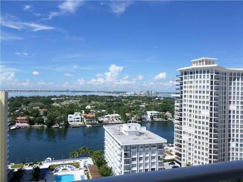 5601 Collins Ave 721