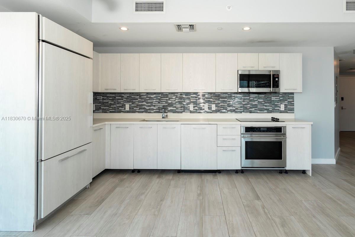 BRICKELL HEIGHTS EAST CON - Residential