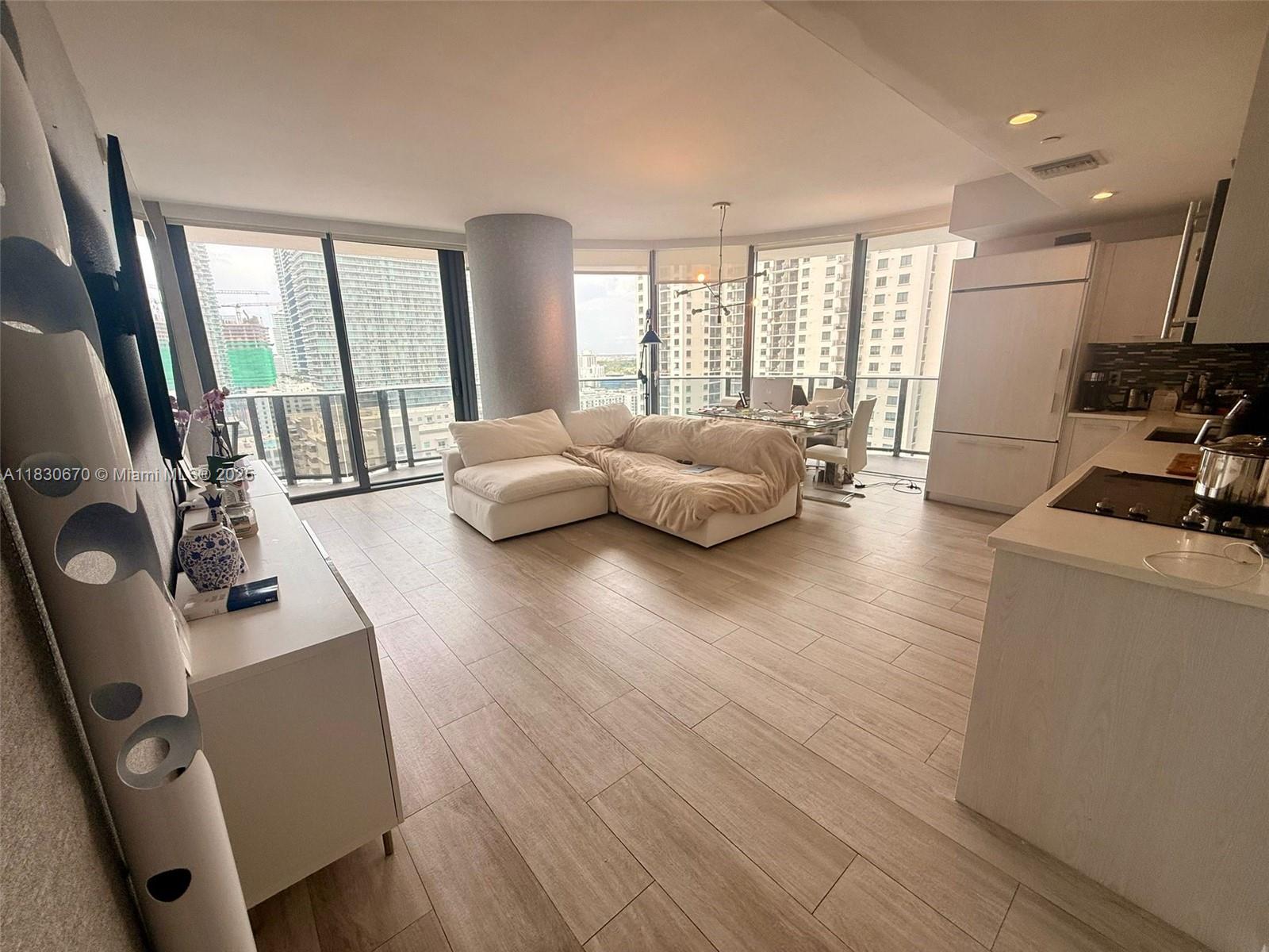 45 SW 9th St 1906