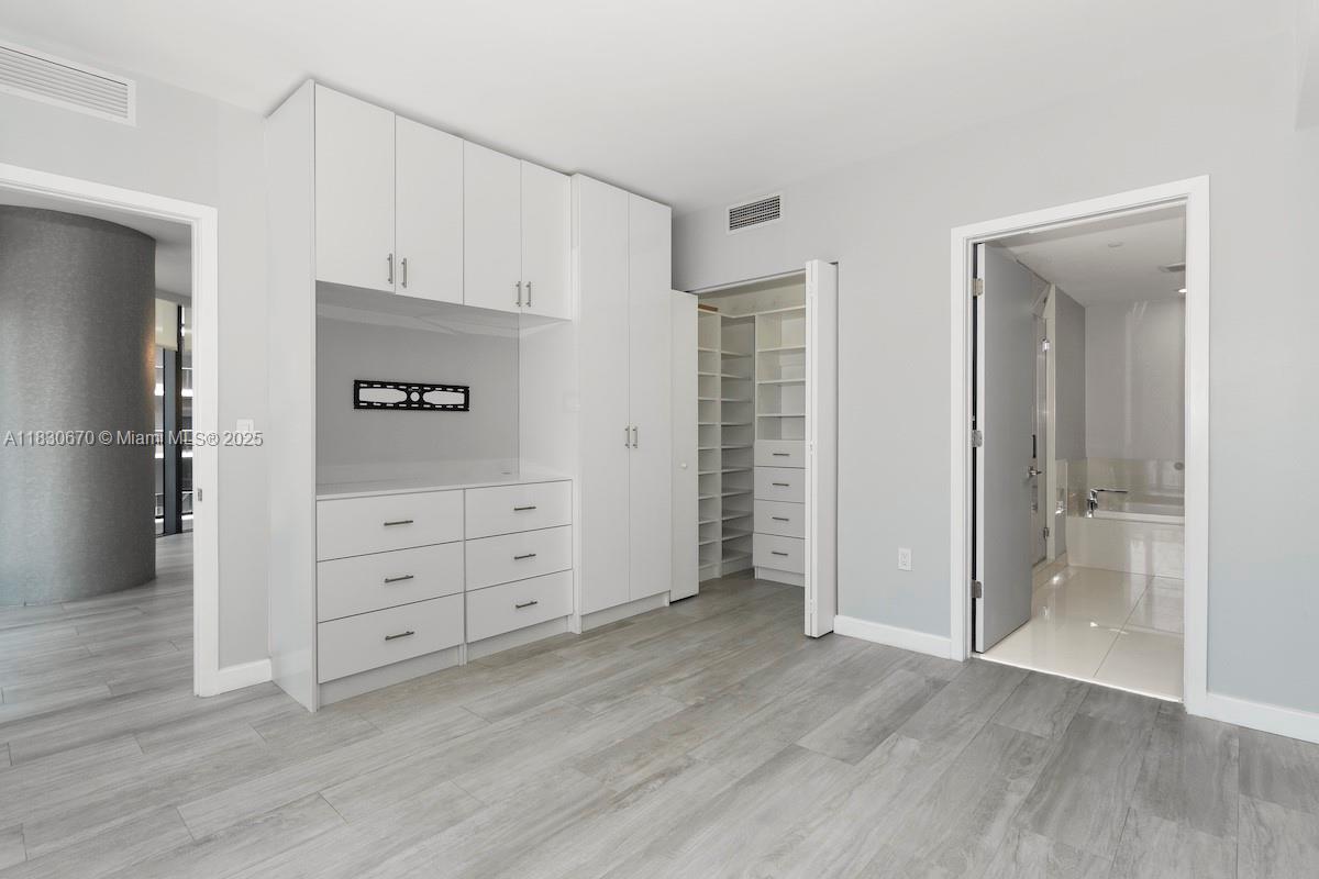 BRICKELL HEIGHTS EAST CON - Residential