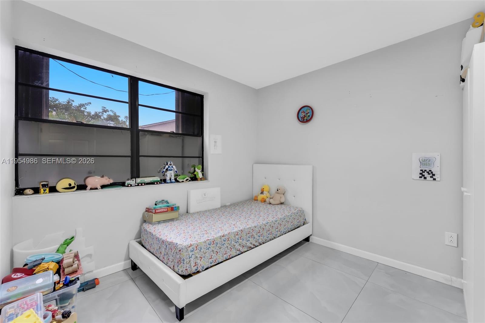 LAKE VILG AT INTL LAKE TH - Residential