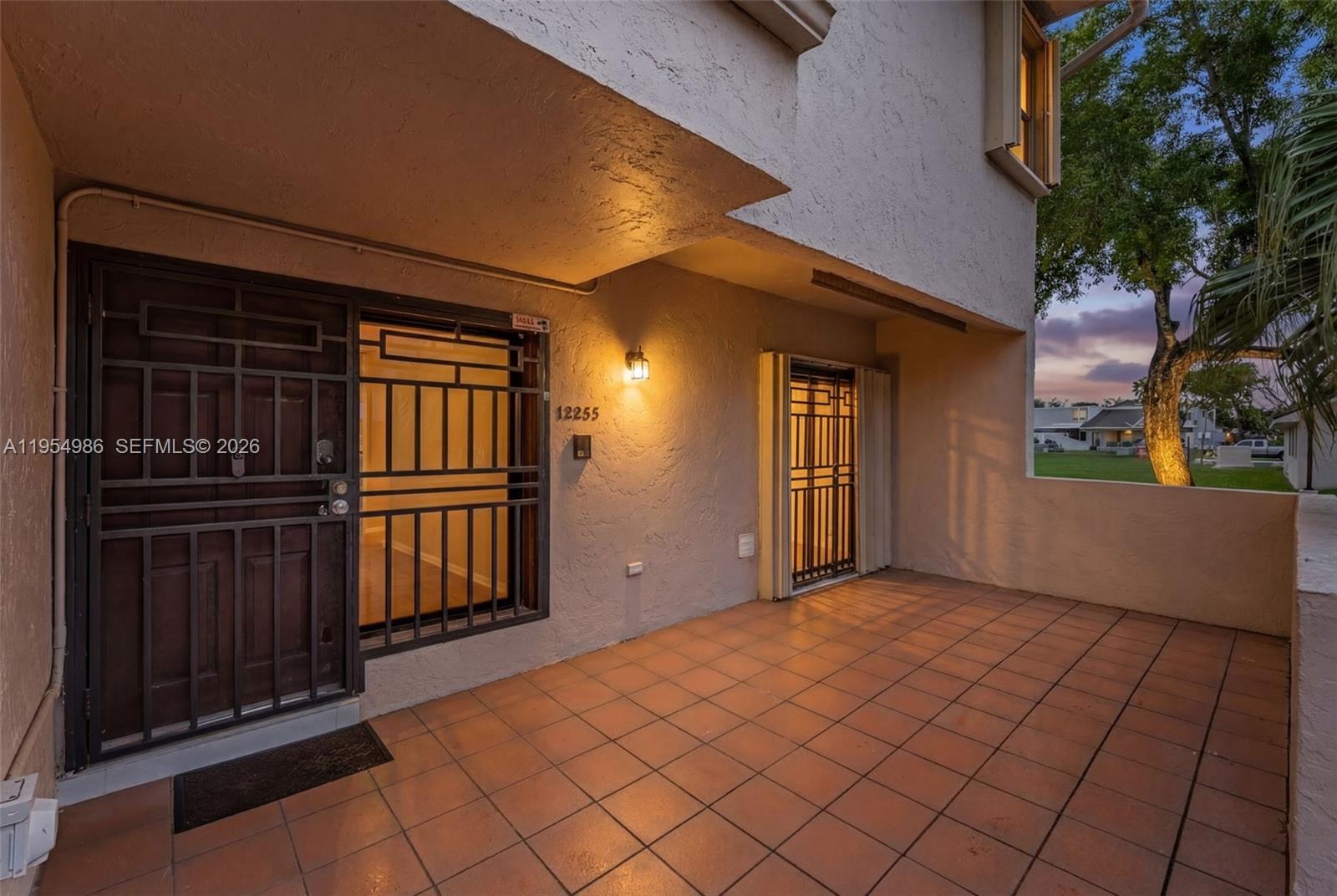 LAKE VILG AT INTL LAKE TH - Residential