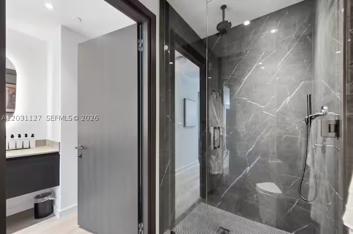 20 NE 11th St 3106B