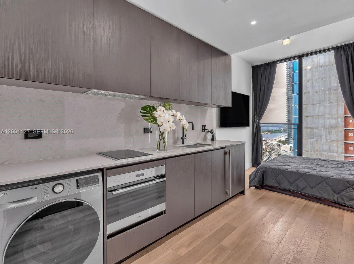 20 NE 11th St 3106B