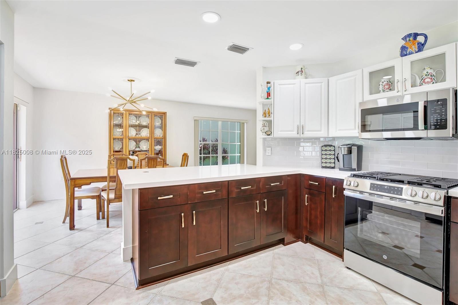 SAWGRASS PLANTATION - Residential