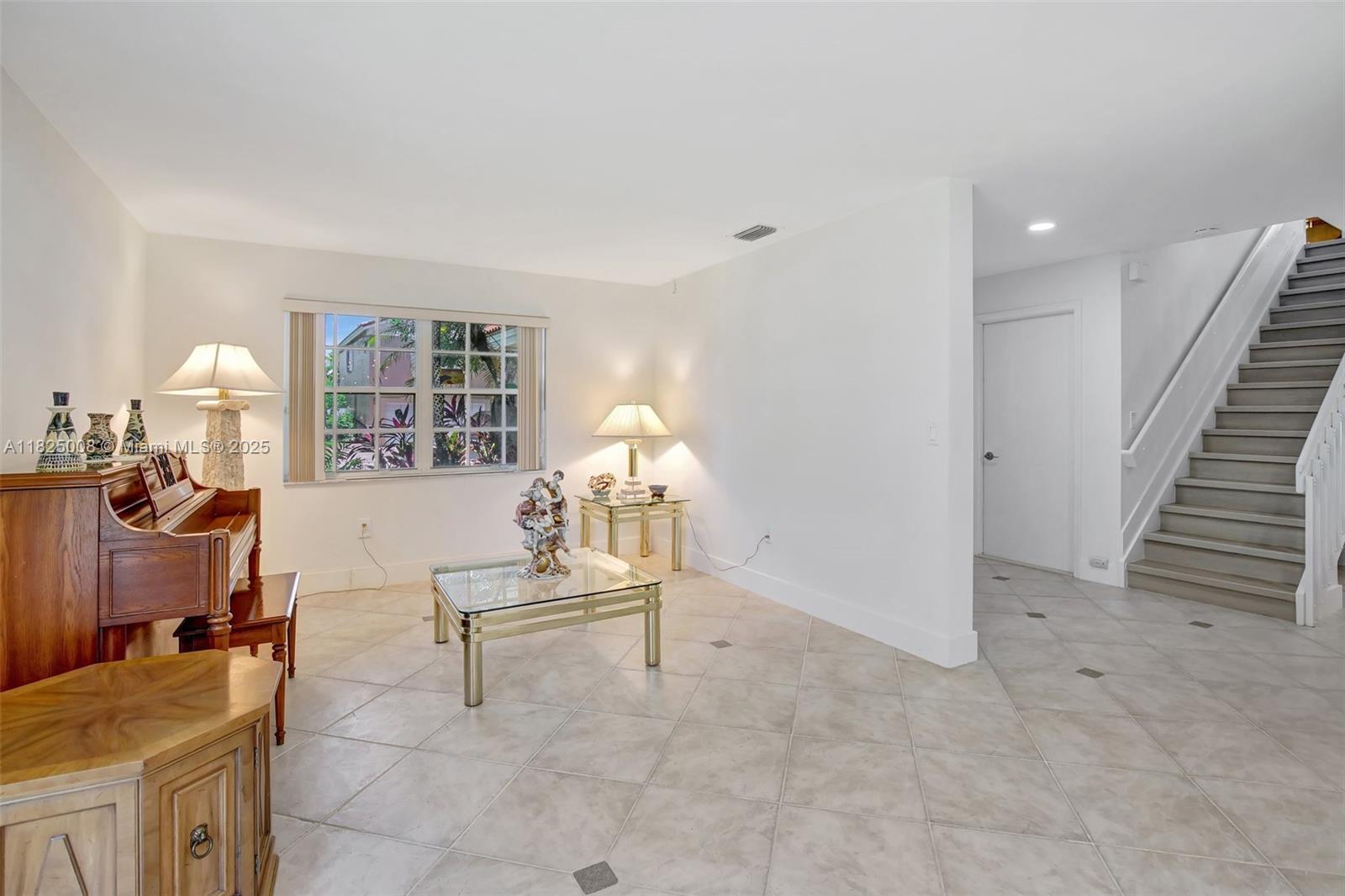 SAWGRASS PLANTATION - Residential