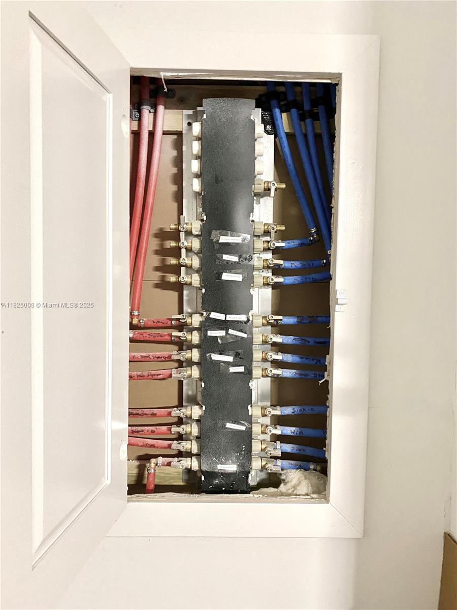 SAWGRASS PLANTATION - Residential