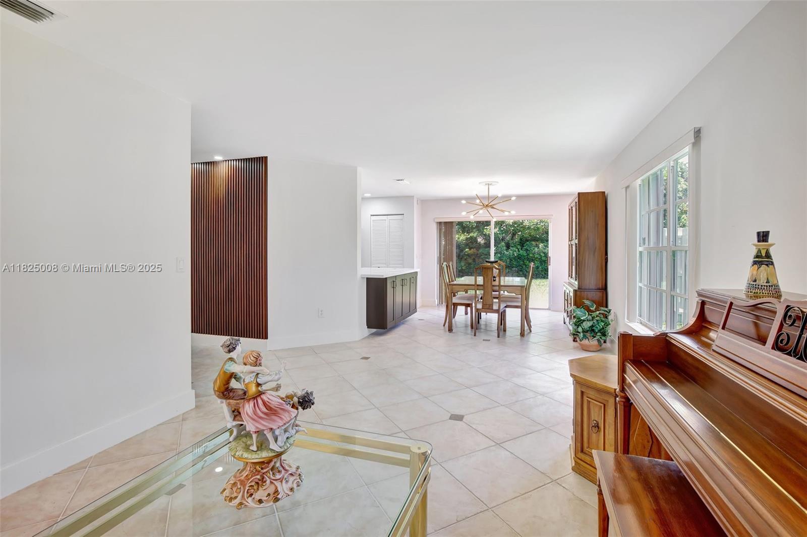 SAWGRASS PLANTATION - Residential