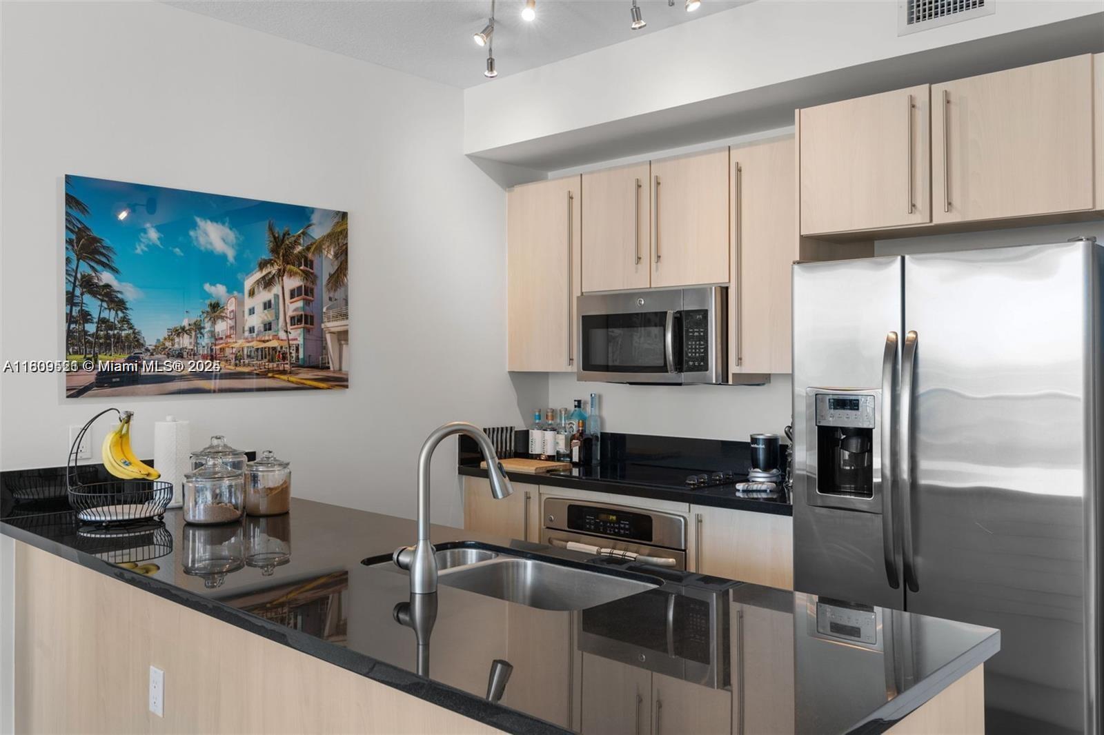79 SW 12th St 2204-S