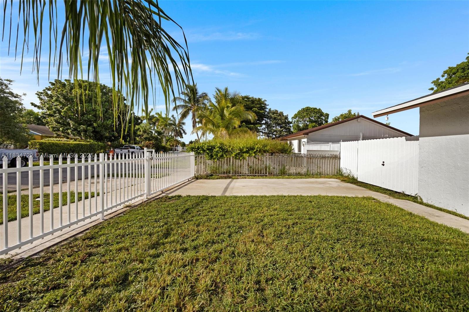 324 SW 16th Ter
