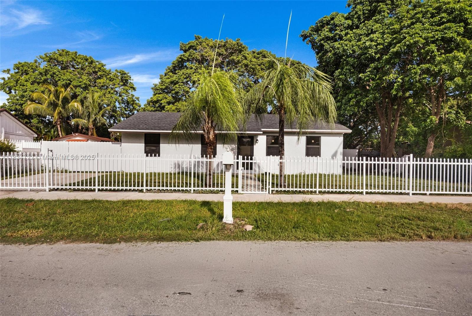 324 SW 16th Ter