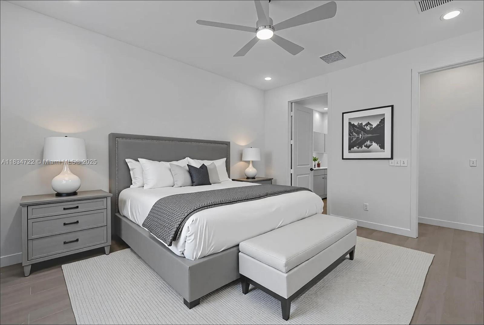 AVOCADO VILLAS - Residential