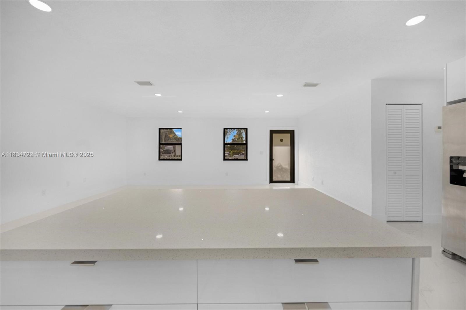 AVOCADO VILLAS - Residential