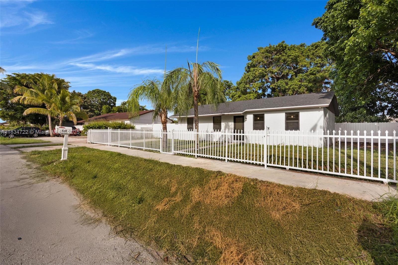 324 SW 16th Ter