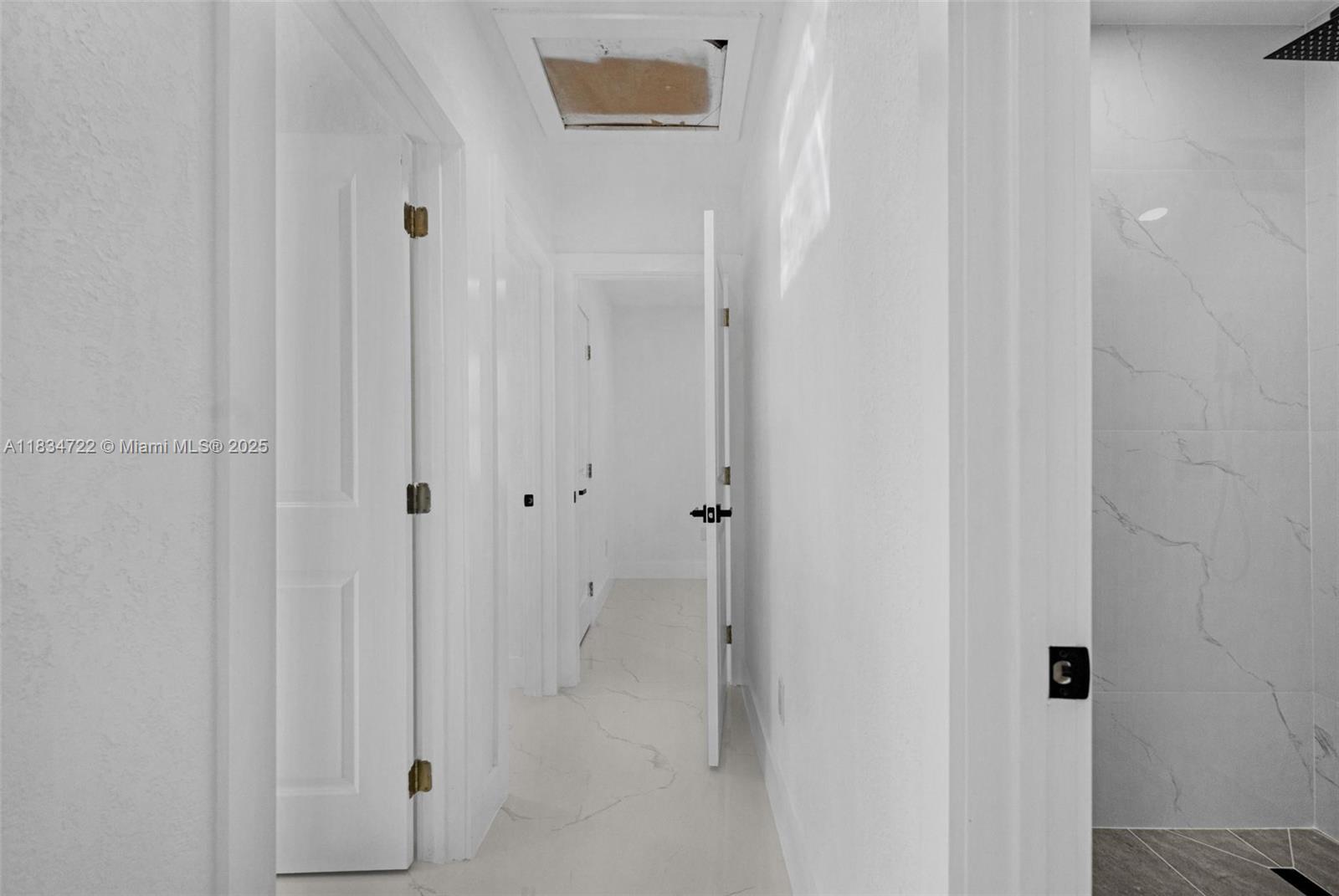 AVOCADO VILLAS - Residential