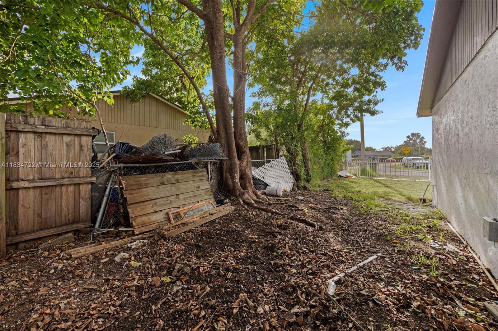 AVOCADO VILLAS - Residential