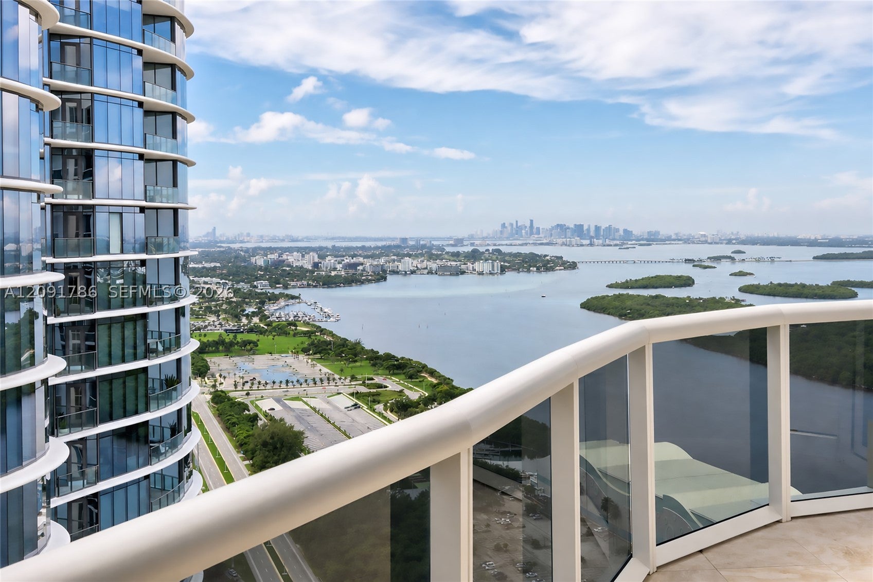 15811 Collins Ave 4007