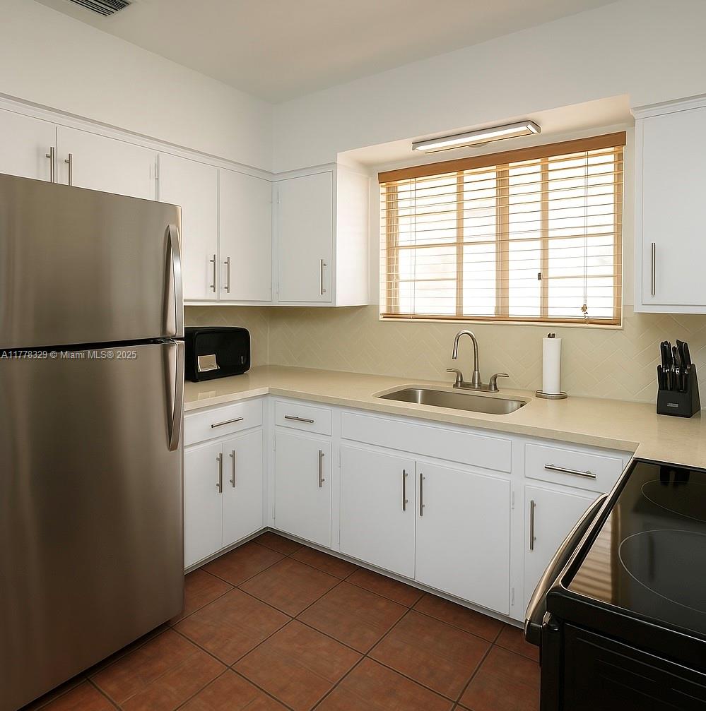 CORAL GABLES CRAFTS SEC - Residential