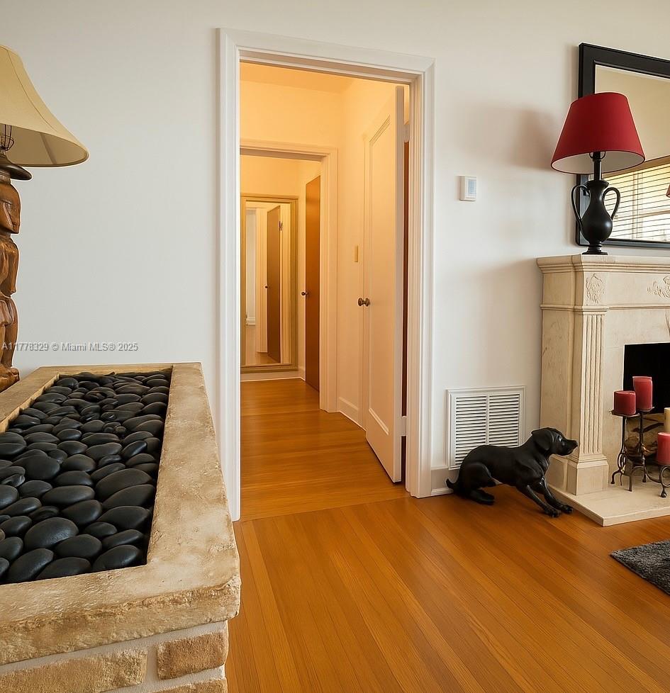 CORAL GABLES CRAFTS SEC - Residential