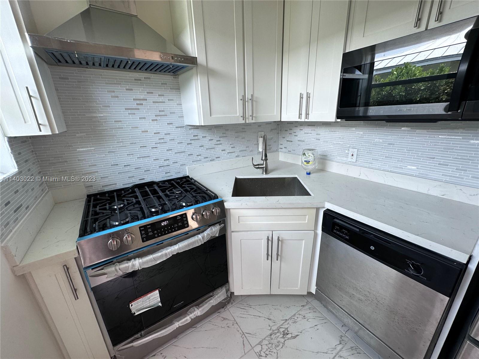 TREASURE ISLAND - Residential Lease