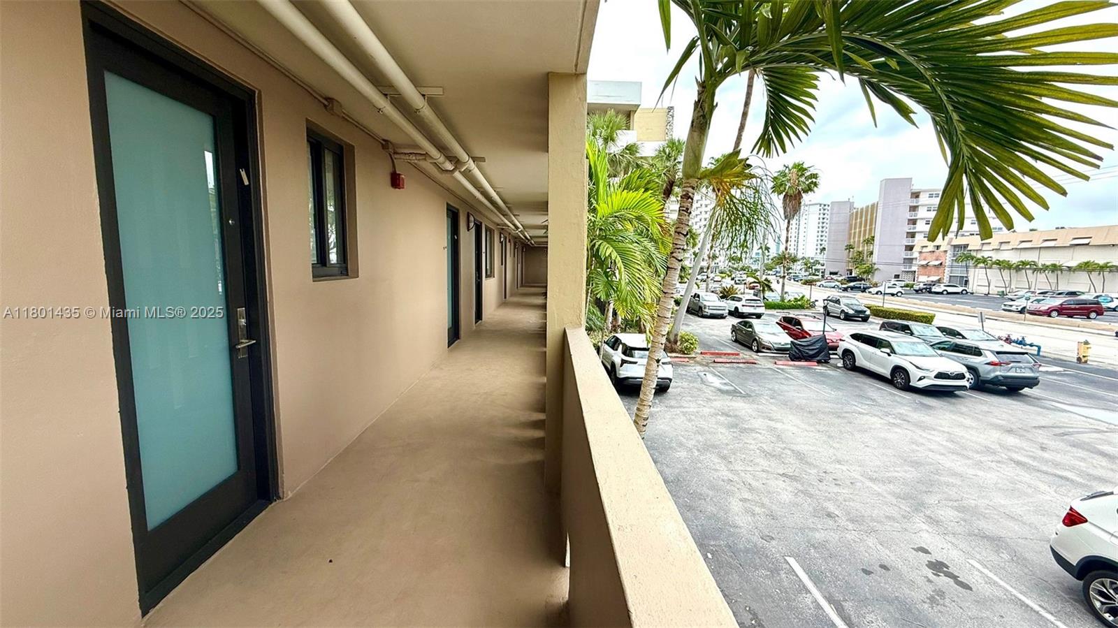 YACHT CLUB CONDO (THE) - Residential