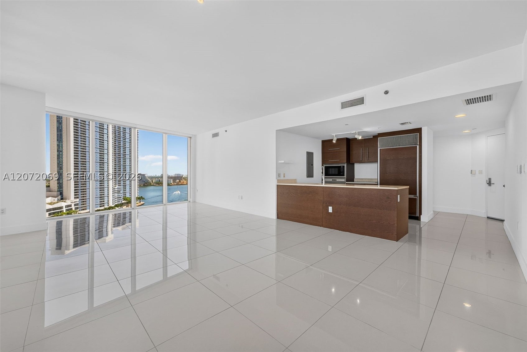465 Brickell Ave 1602