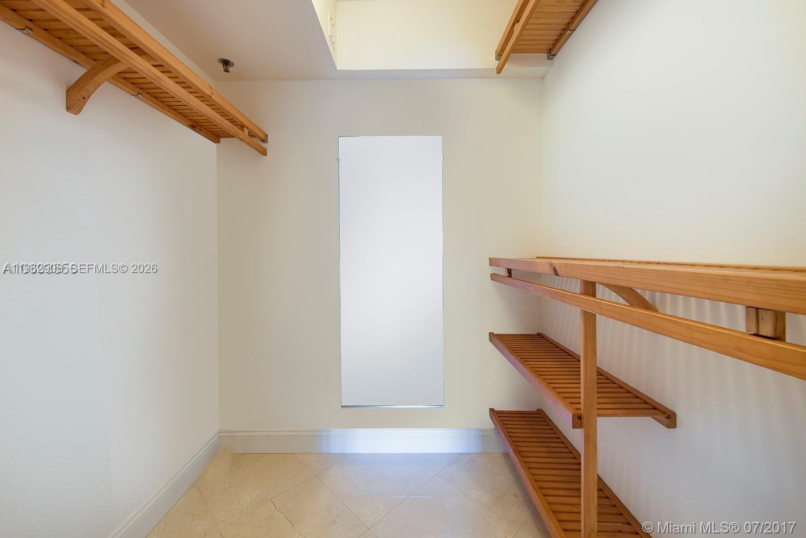 WATERVIEW CONDO - Residential Lease