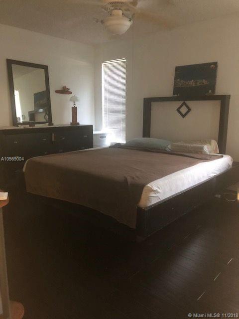 DEERWOOD VILLAS SEC 1 - Residential