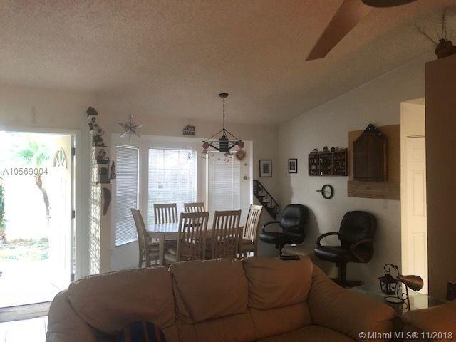 DEERWOOD VILLAS SEC 1 - Residential