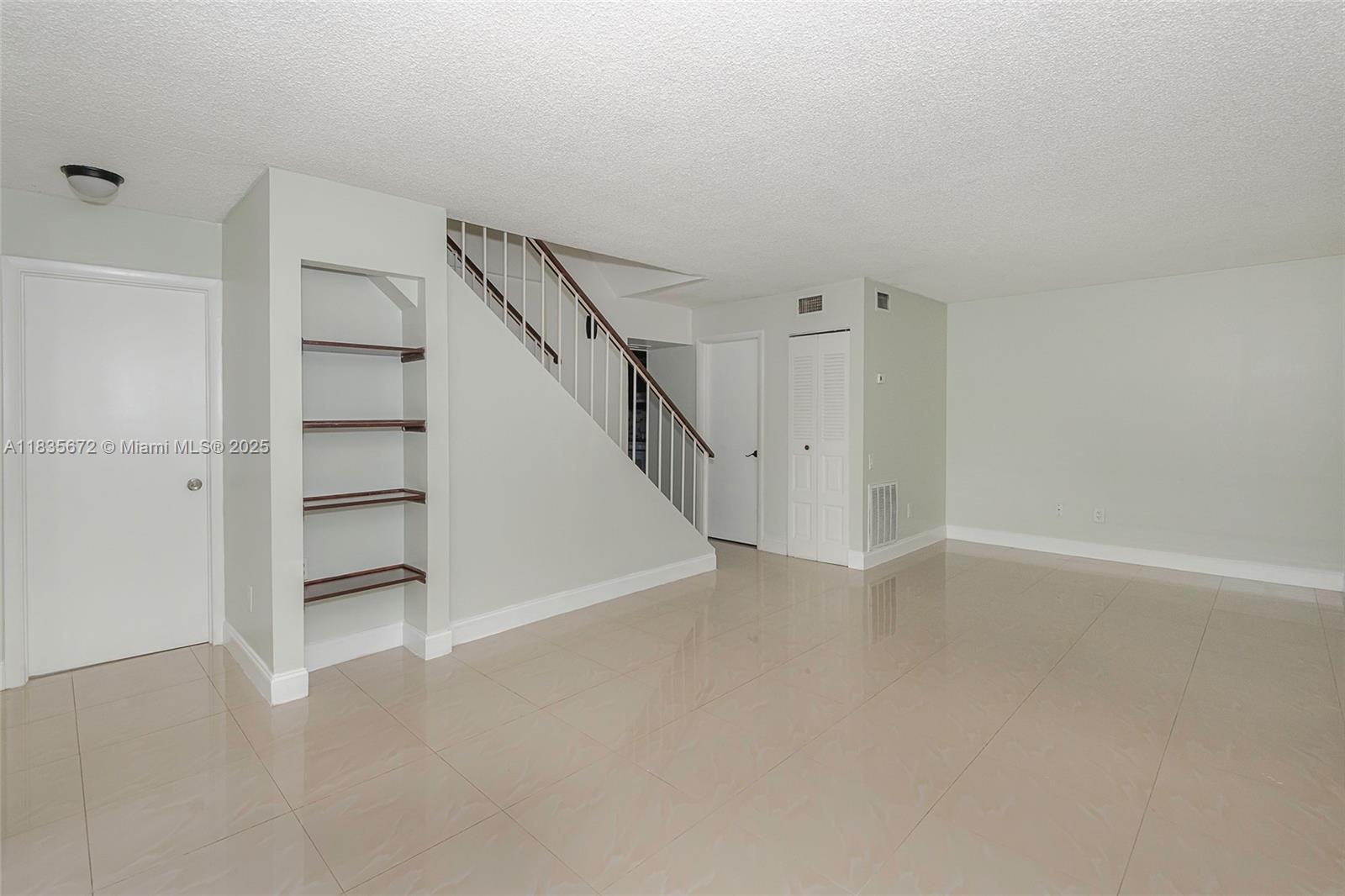 SNAPPER VILLAGE CONDO PHA - Residential