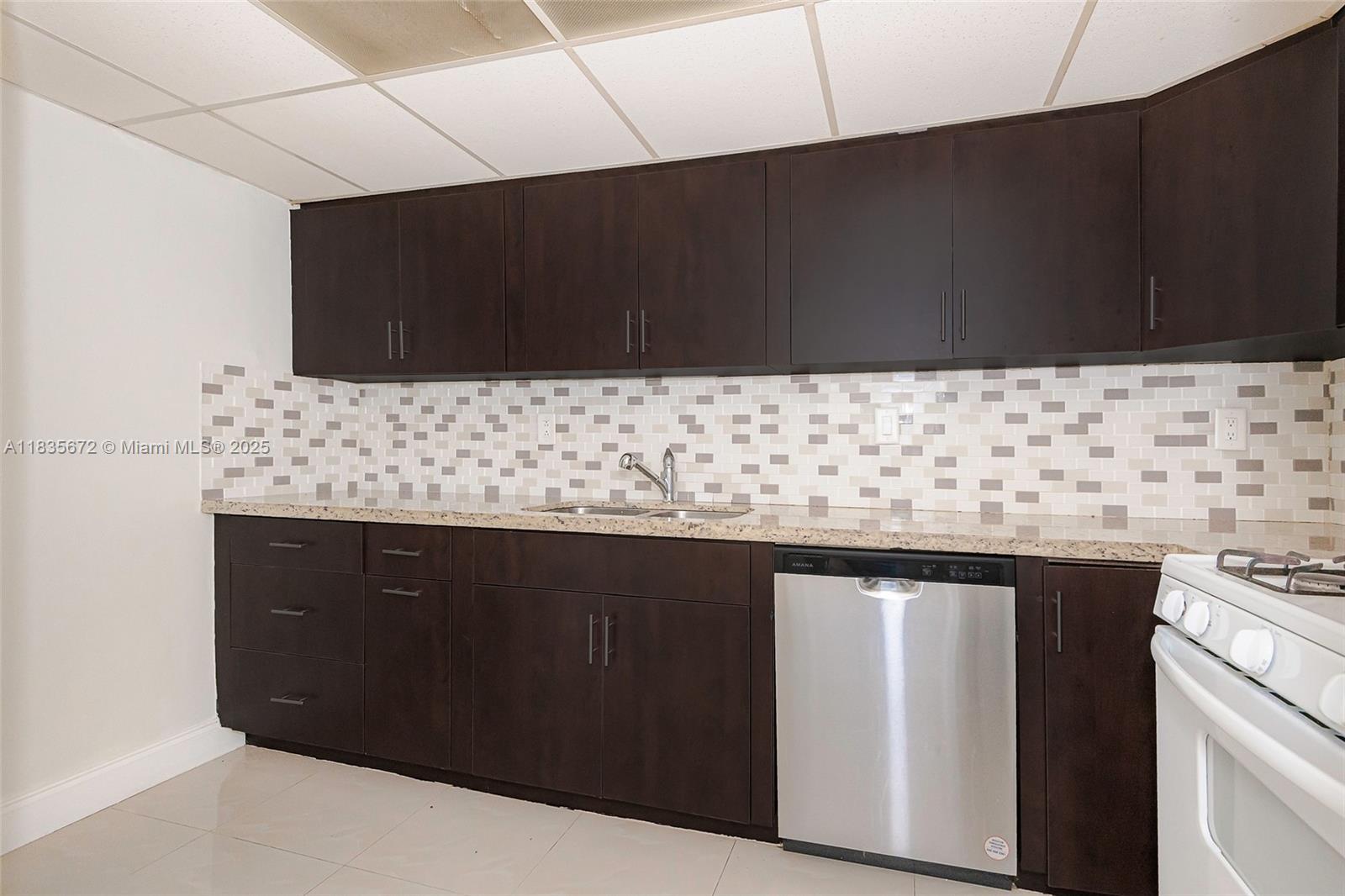 SNAPPER VILLAGE CONDO PHA - Residential