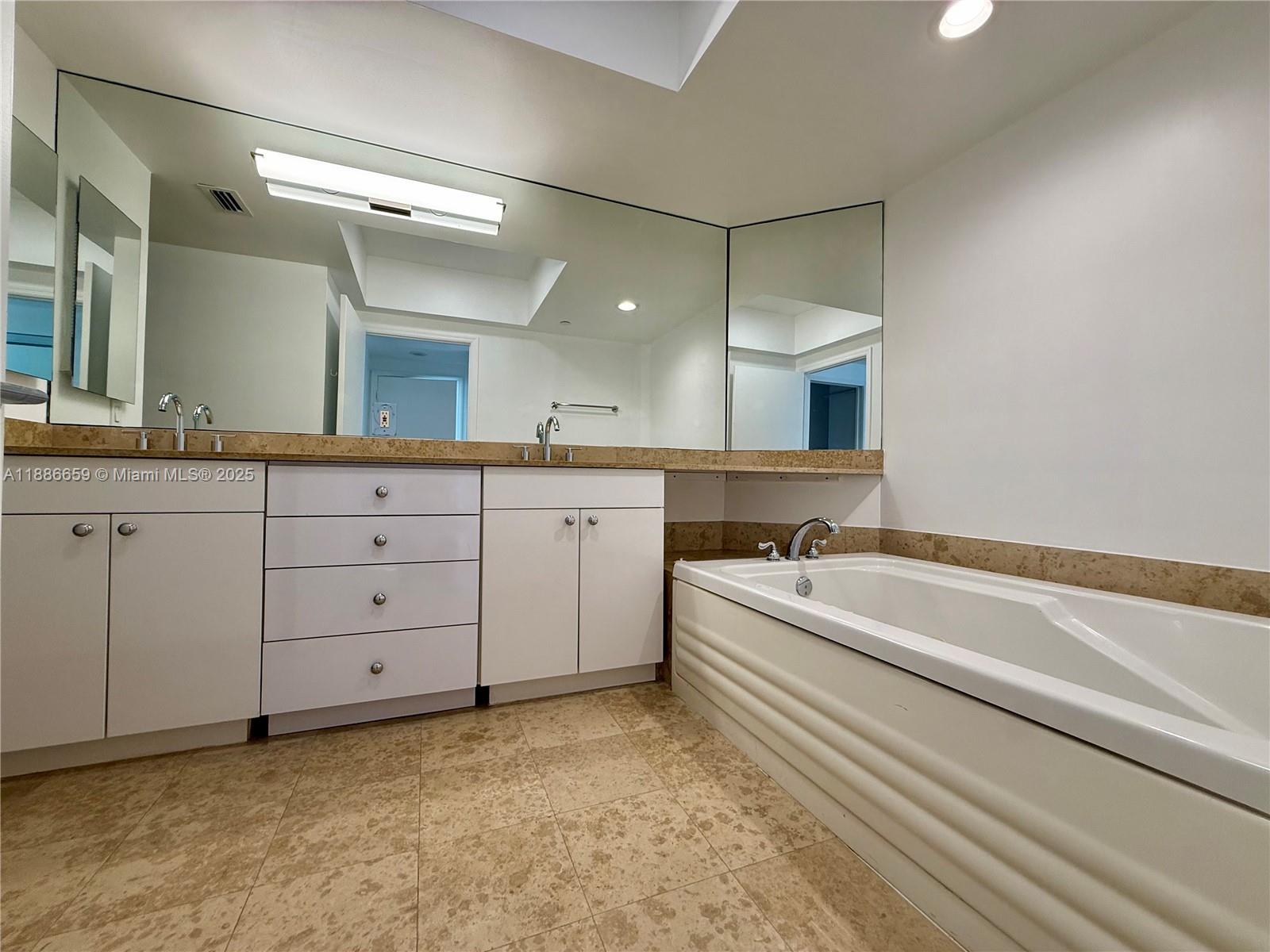 GREEN DIAMOND CONDO - Residential Lease