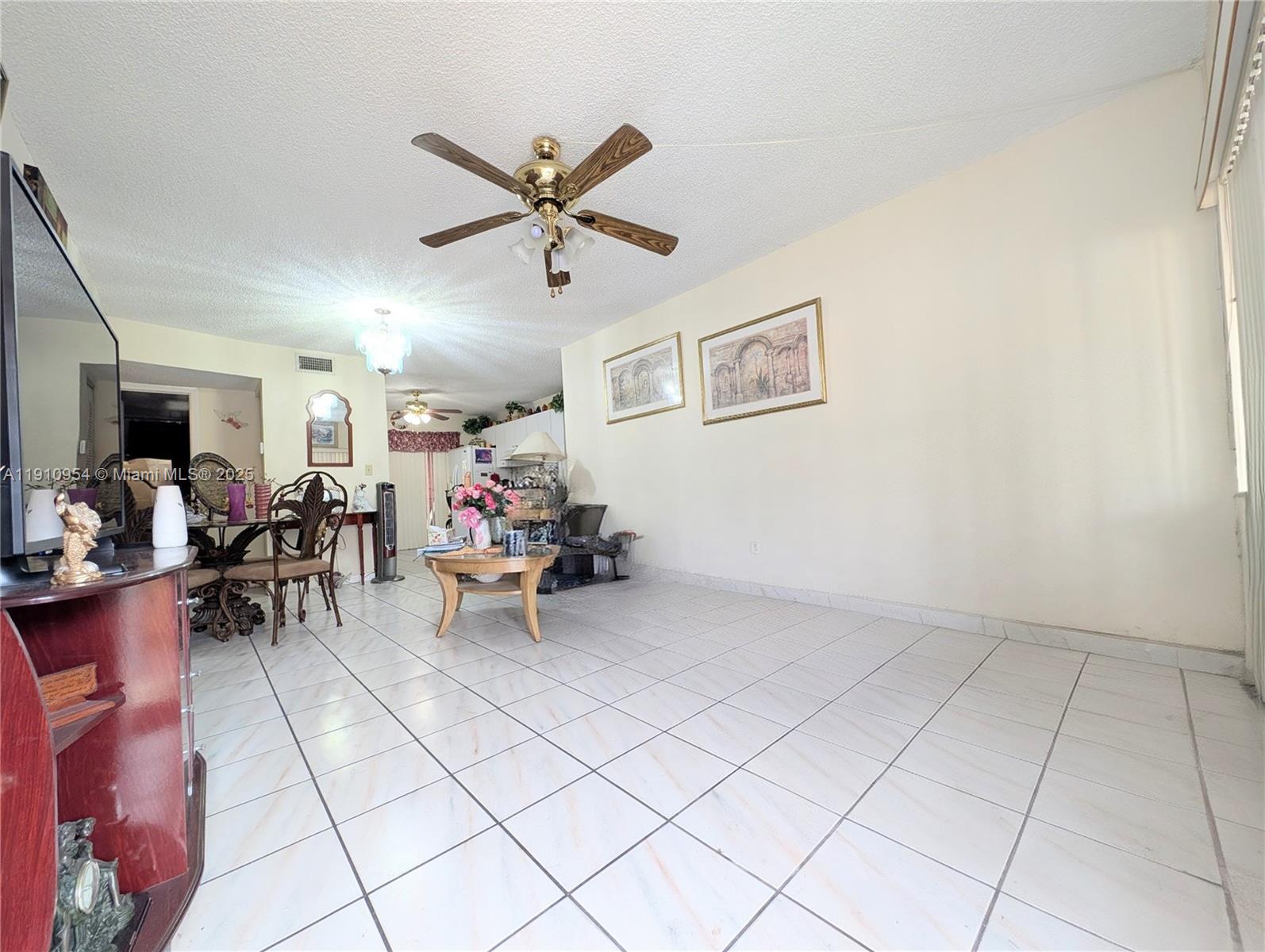 EL PRADO XI CONDO - Residential