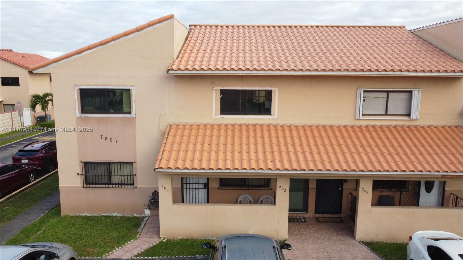 EL PRADO XI CONDO - Residential