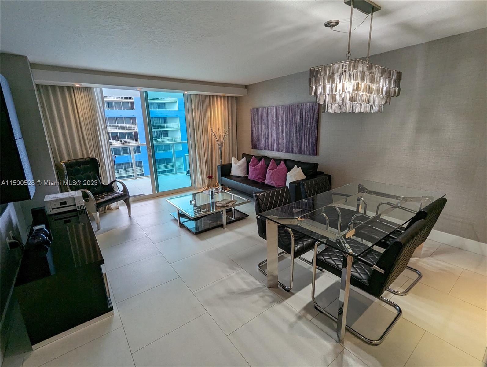Property for Sale at 2101 Brickell Ave 1104, Miami, Broward County, Florida - Bedrooms: 1 
Bathrooms: 1  - $599,000