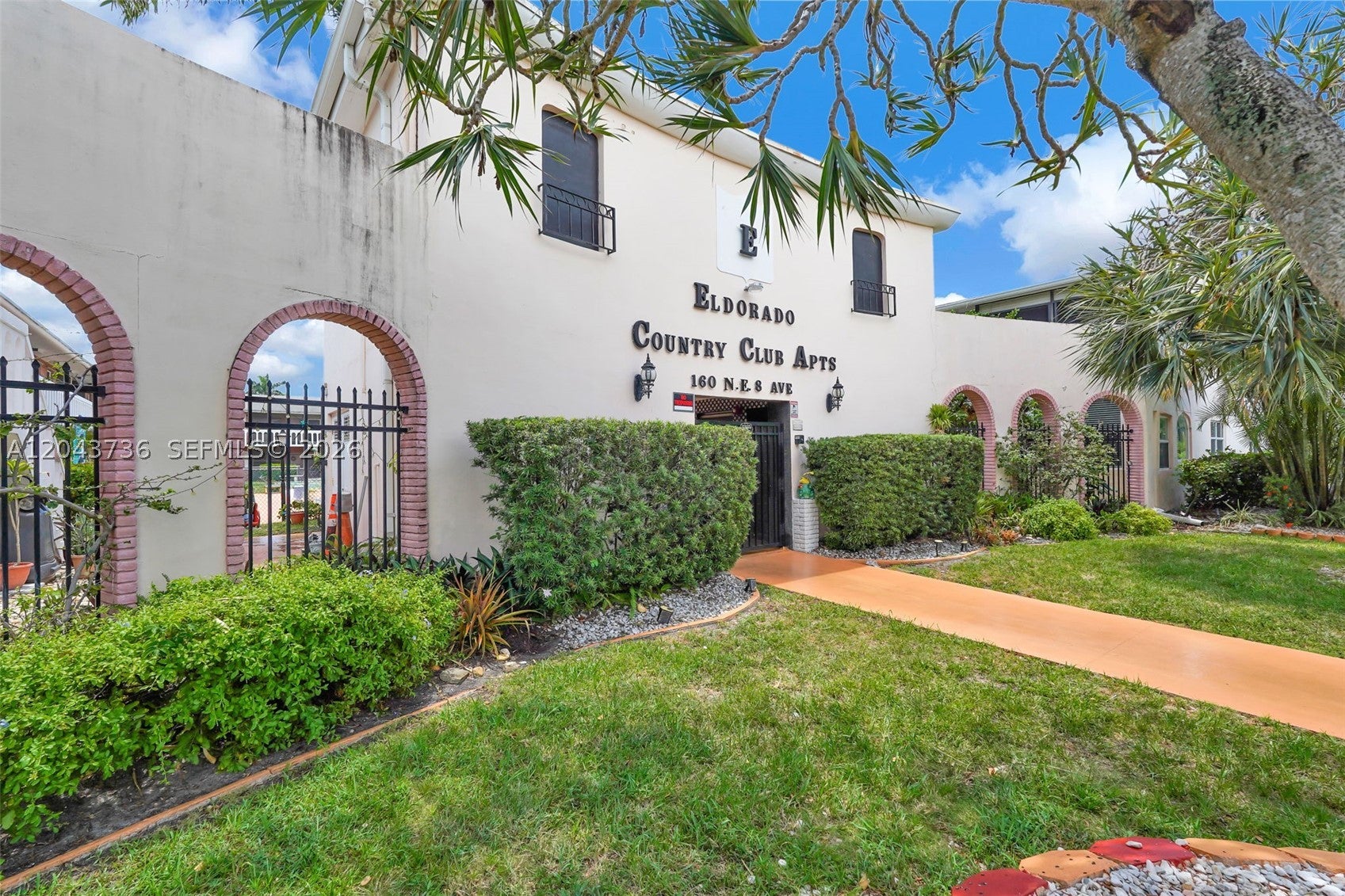 160 NE 8th Ave 27A