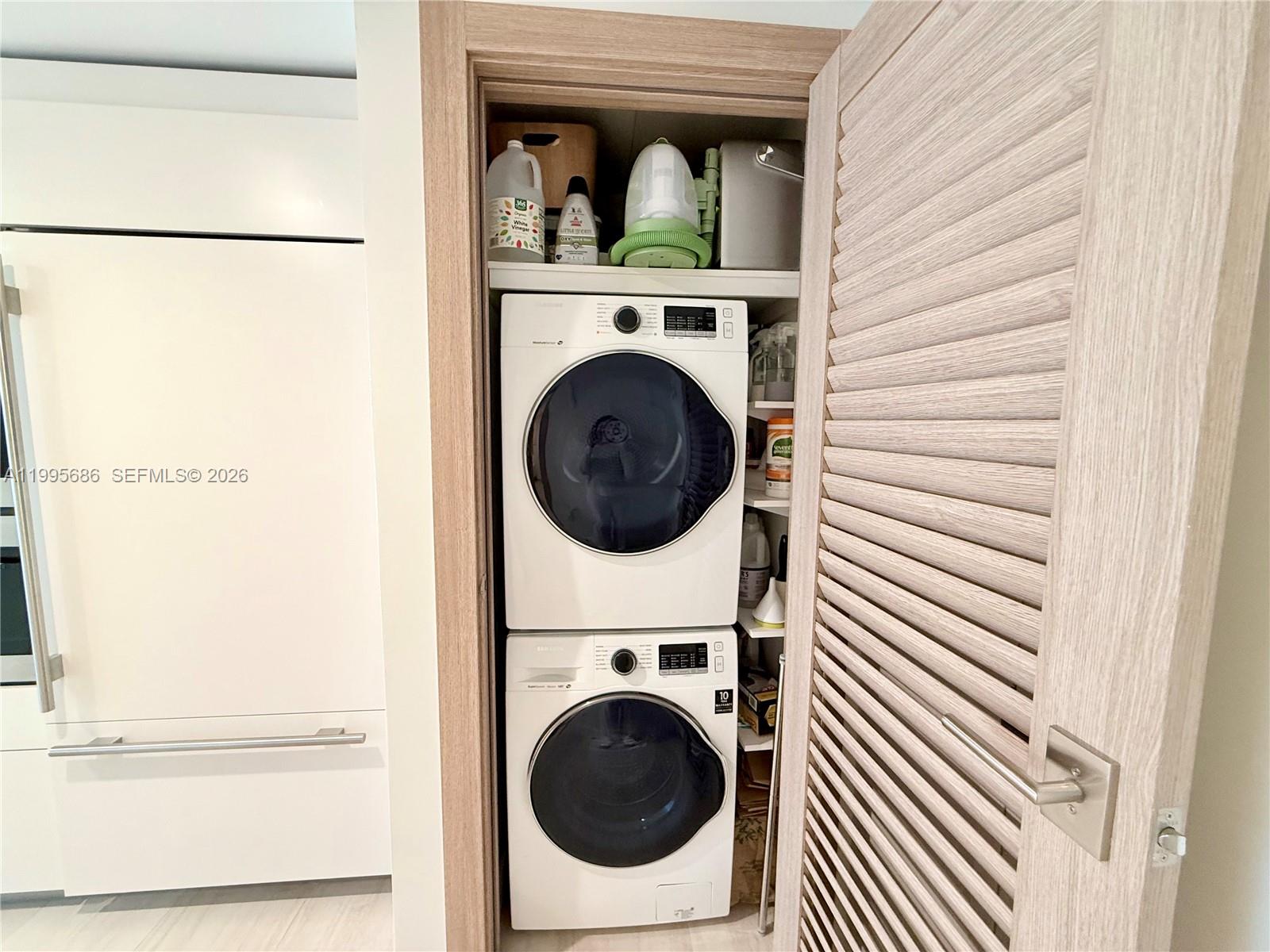 ICON BRICKELL NO TWO - Residential