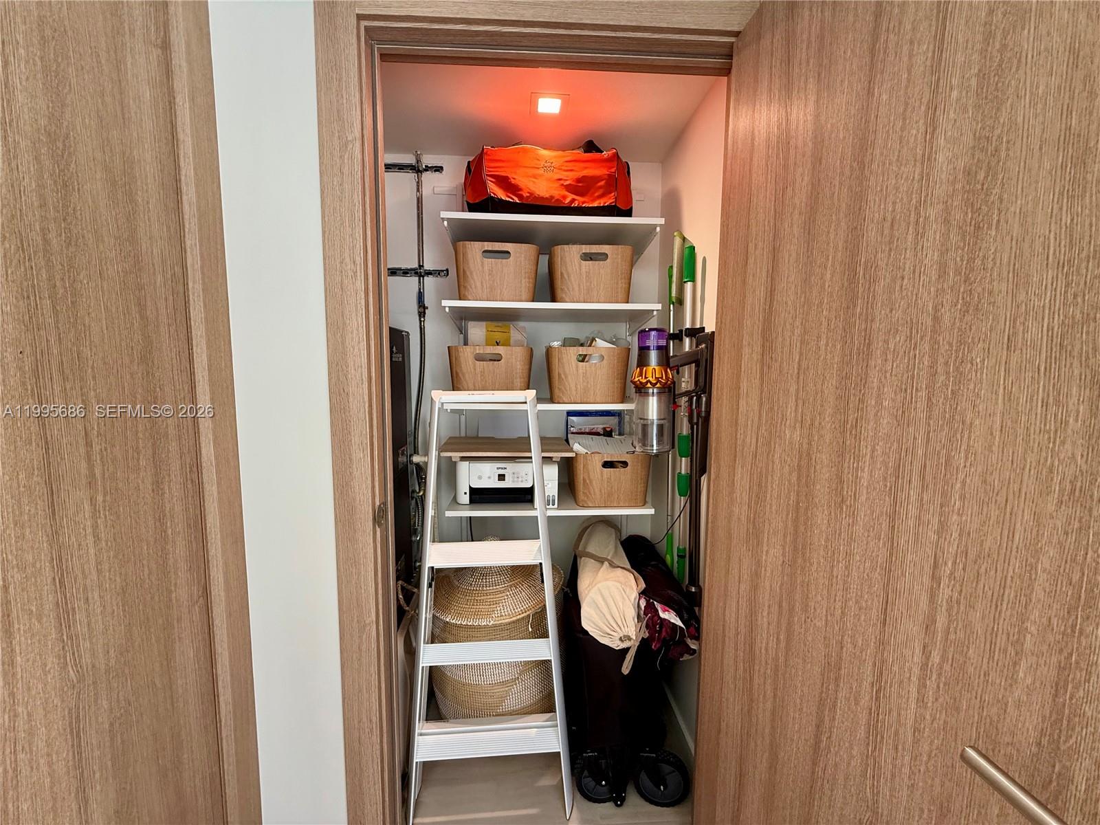 ICON BRICKELL NO TWO - Residential