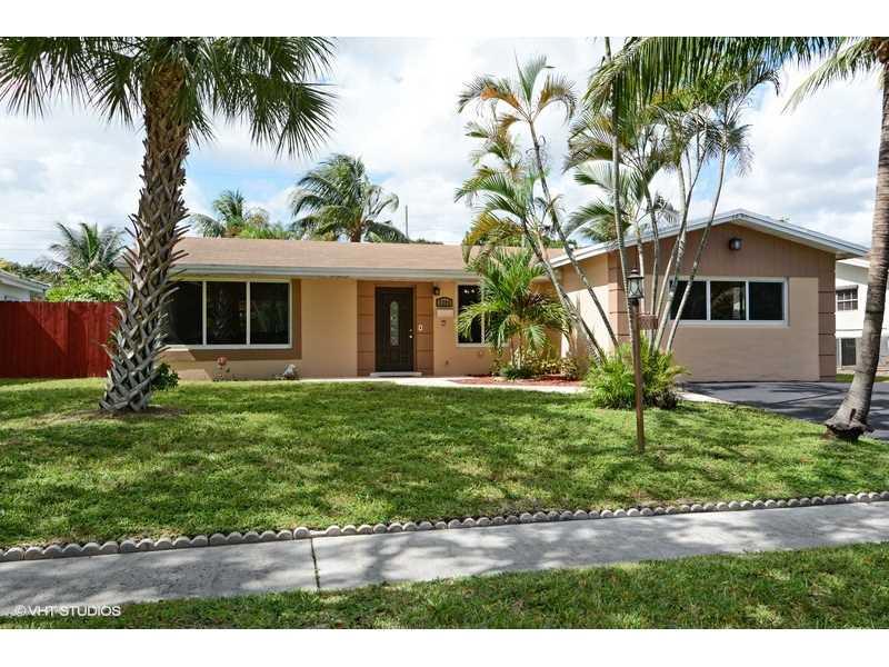 HOLLYWOOD HILLS 6-22 B - Residential