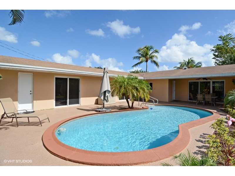 HOLLYWOOD HILLS 6-22 B - Residential