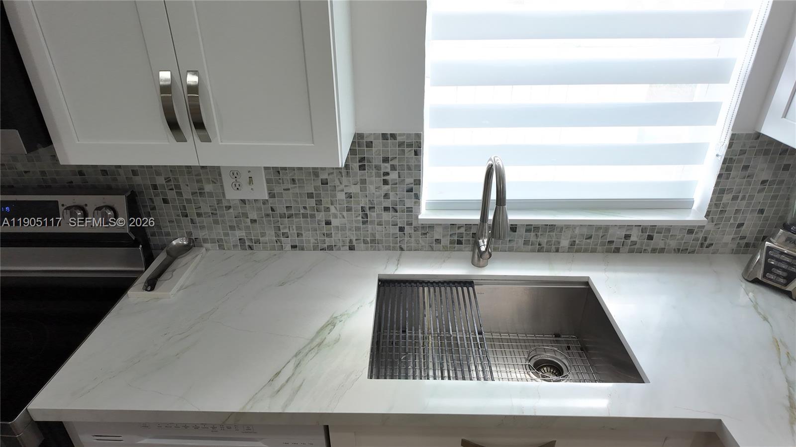 GABLES POINT II CONDO - Land