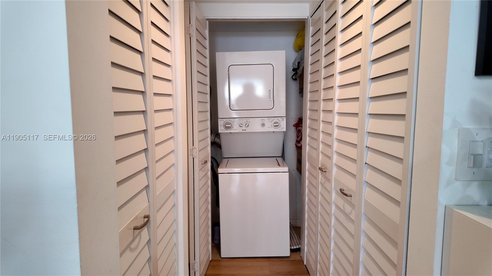 GABLES POINT II CONDO - Land