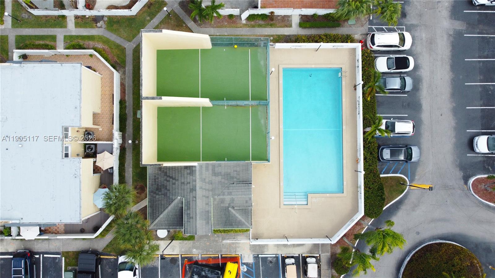 GABLES POINT II CONDO - Land