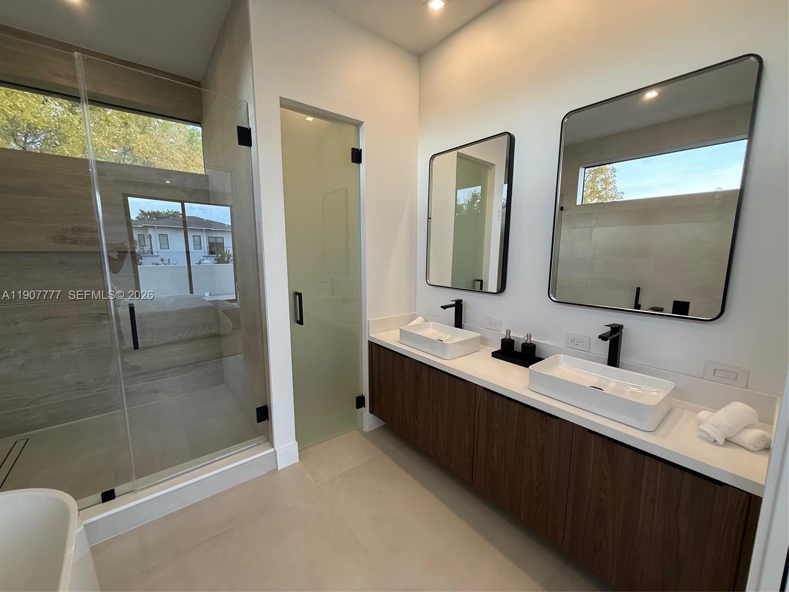 ALTOS DEL MAR NO 4 - Residential