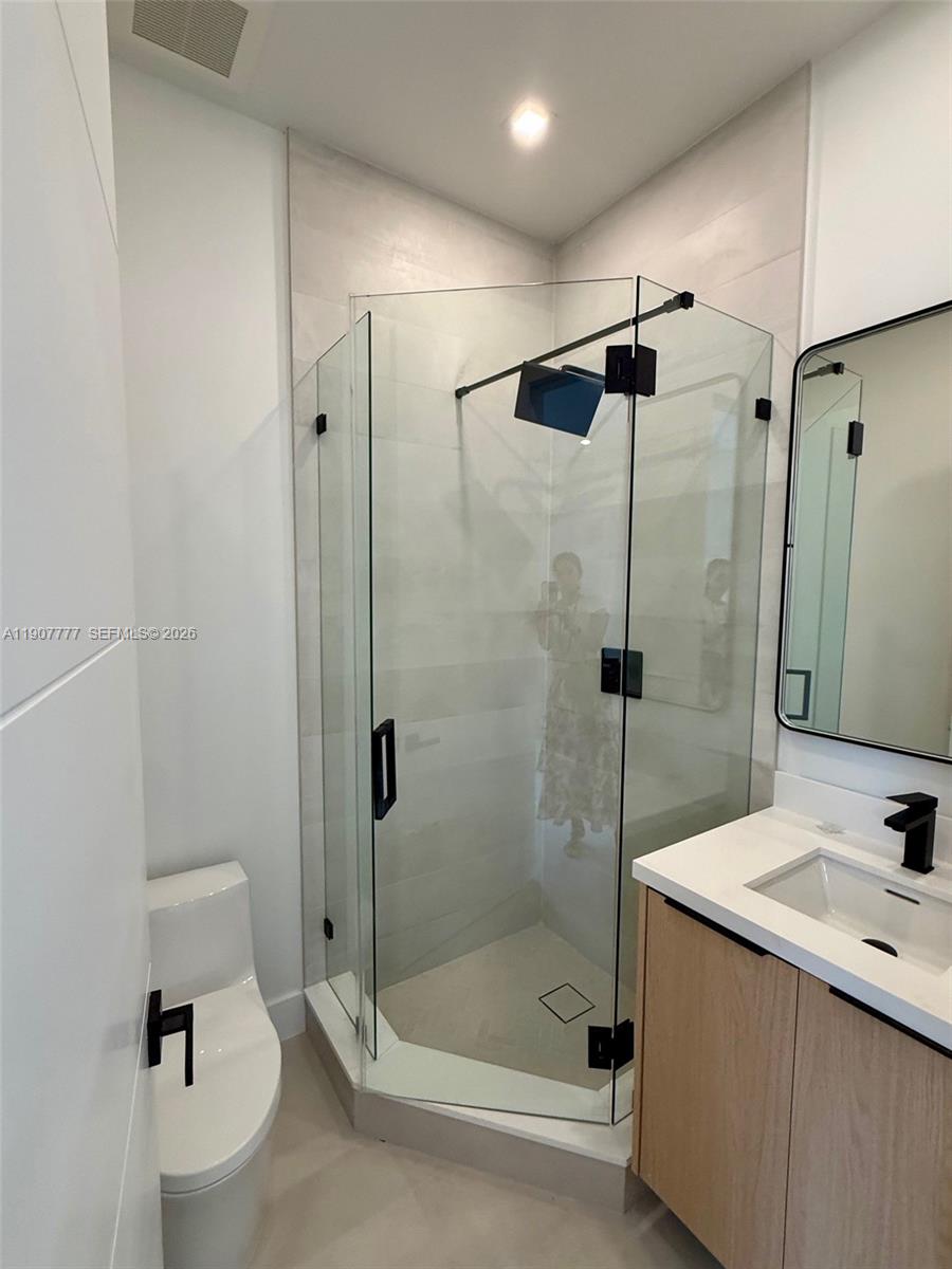 ALTOS DEL MAR NO 4 - Residential