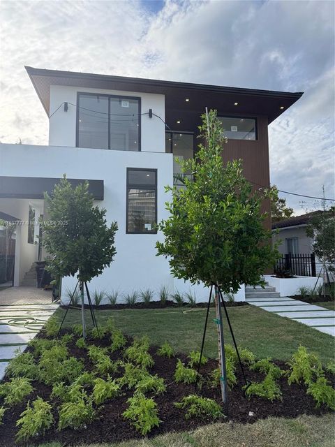 9024 Abbott Ave Surfside FL 33154