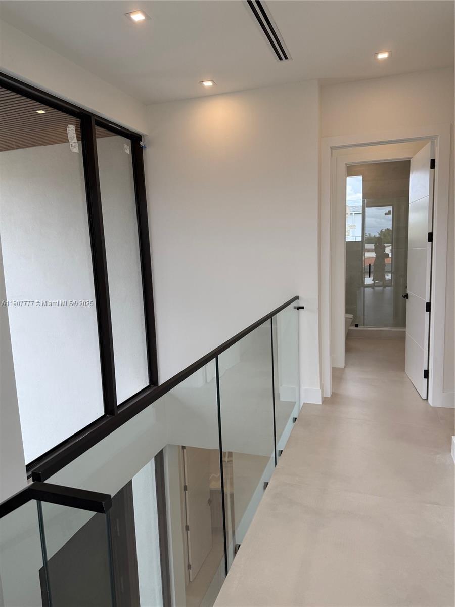 ALTOS DEL MAR NO 4 - Residential