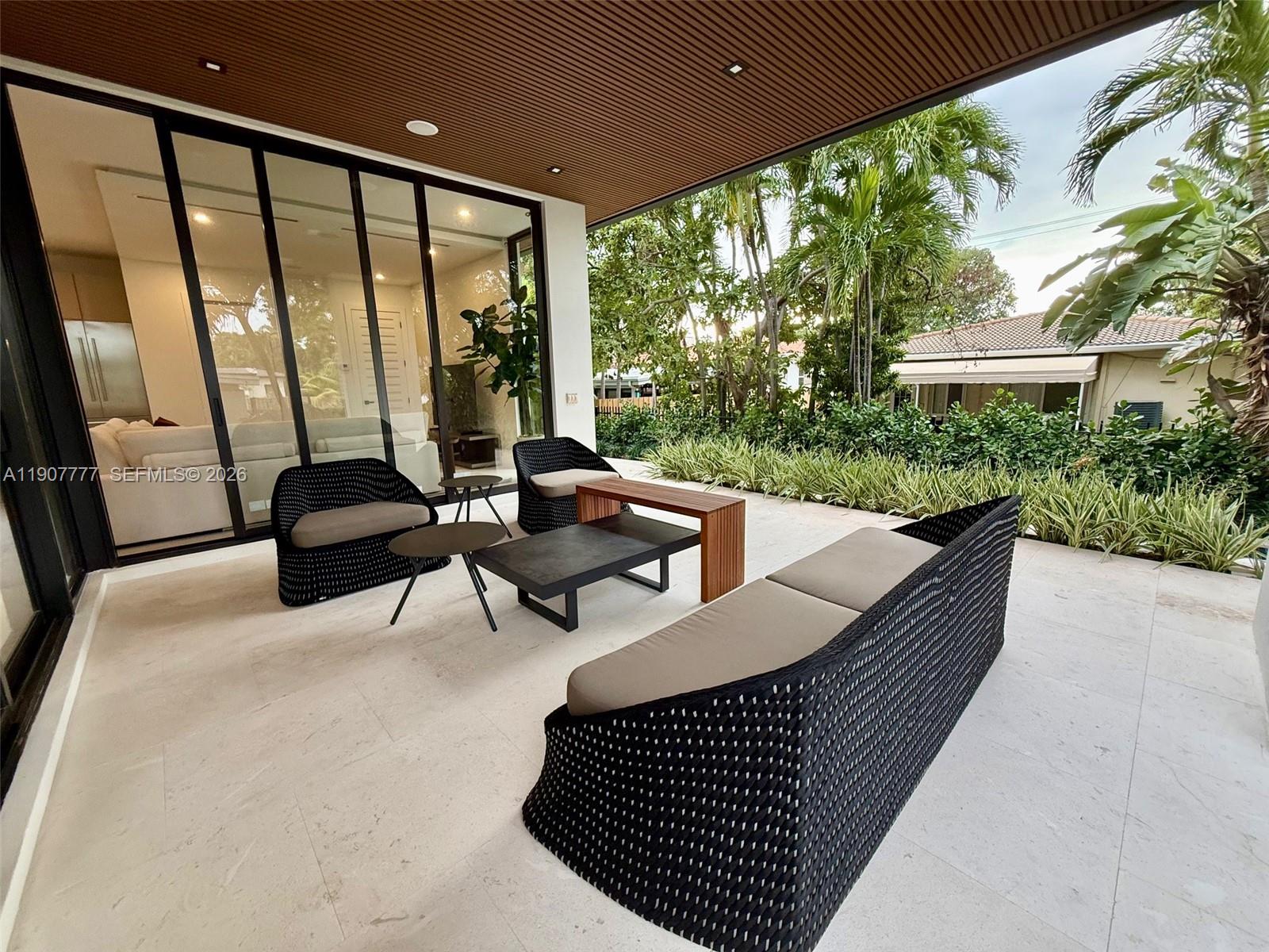 ALTOS DEL MAR NO 4 - Residential